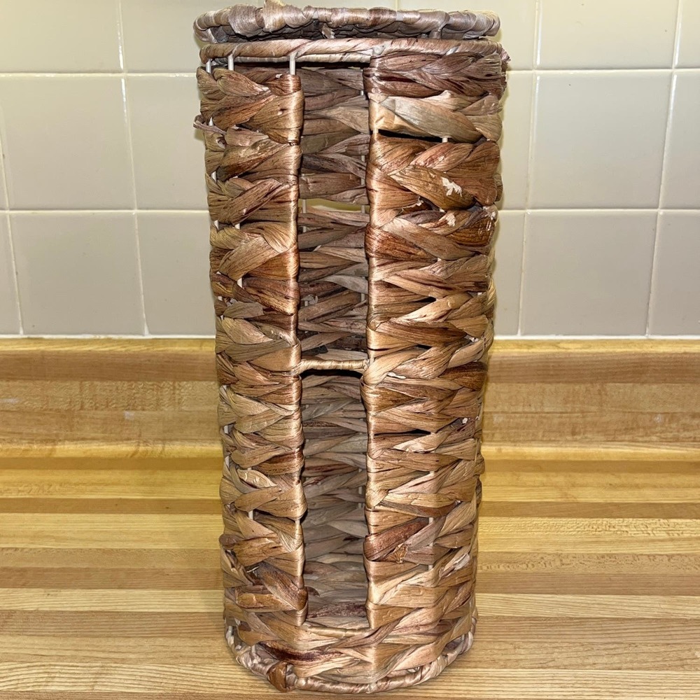 Wicker Toilet Tissue Paper Holder with Lid
